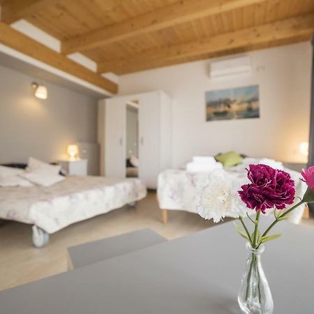 Peperino Attic Flat Apartment Ciampino Ngoại thất bức ảnh