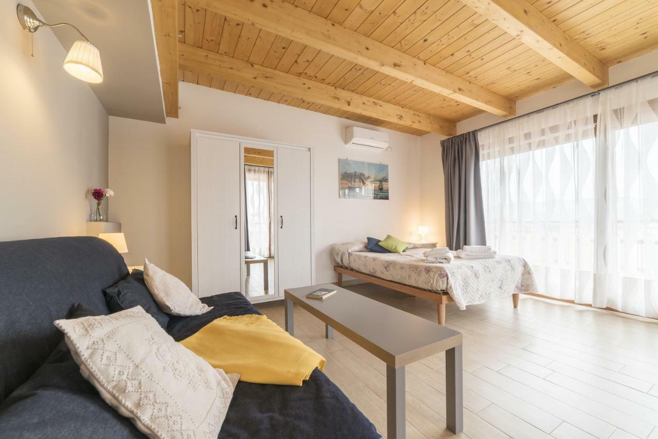 Peperino Attic Flat Apartment Ciampino Ngoại thất bức ảnh