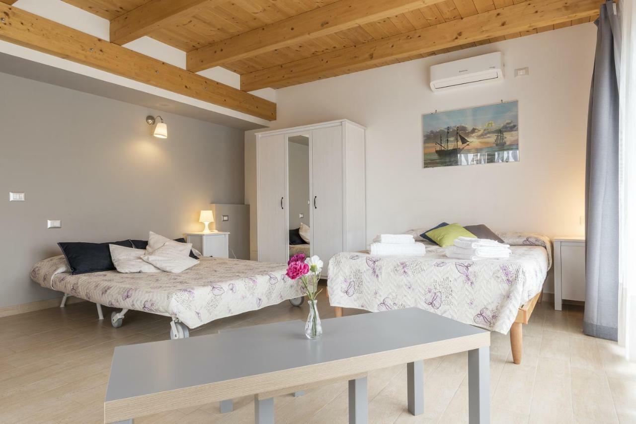 Peperino Attic Flat Apartment Ciampino Ngoại thất bức ảnh