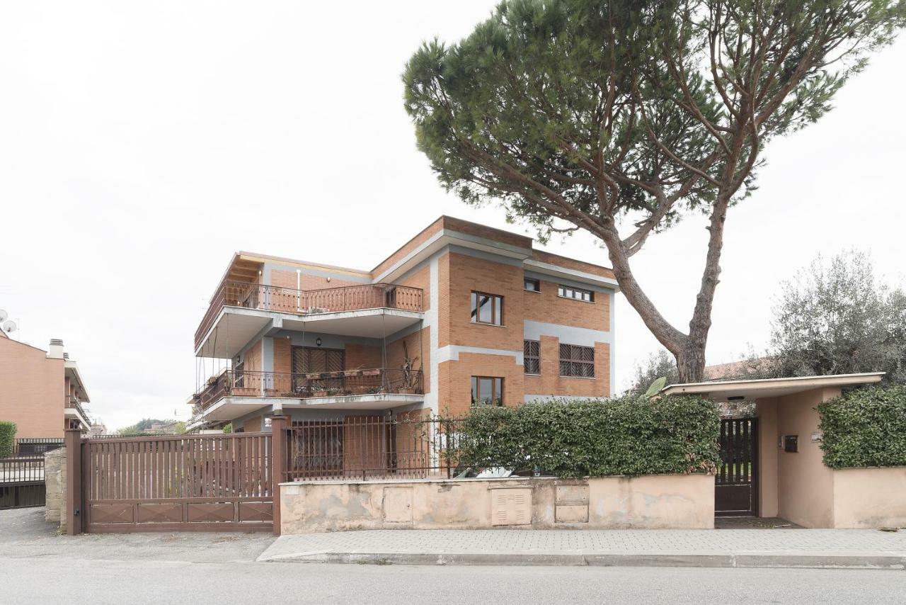 Peperino Attic Flat Apartment Ciampino Ngoại thất bức ảnh