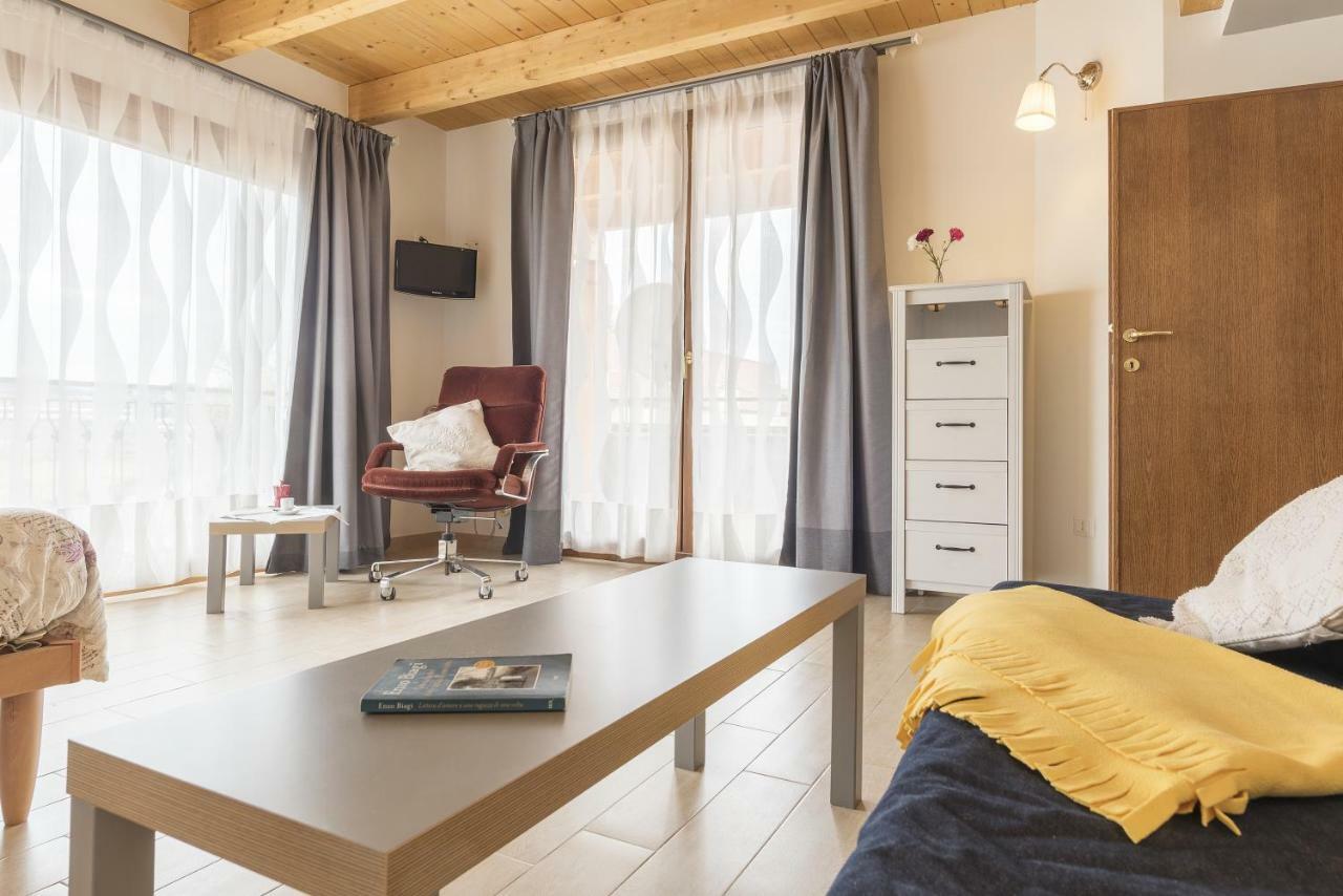 Peperino Attic Flat Apartment Ciampino Ngoại thất bức ảnh