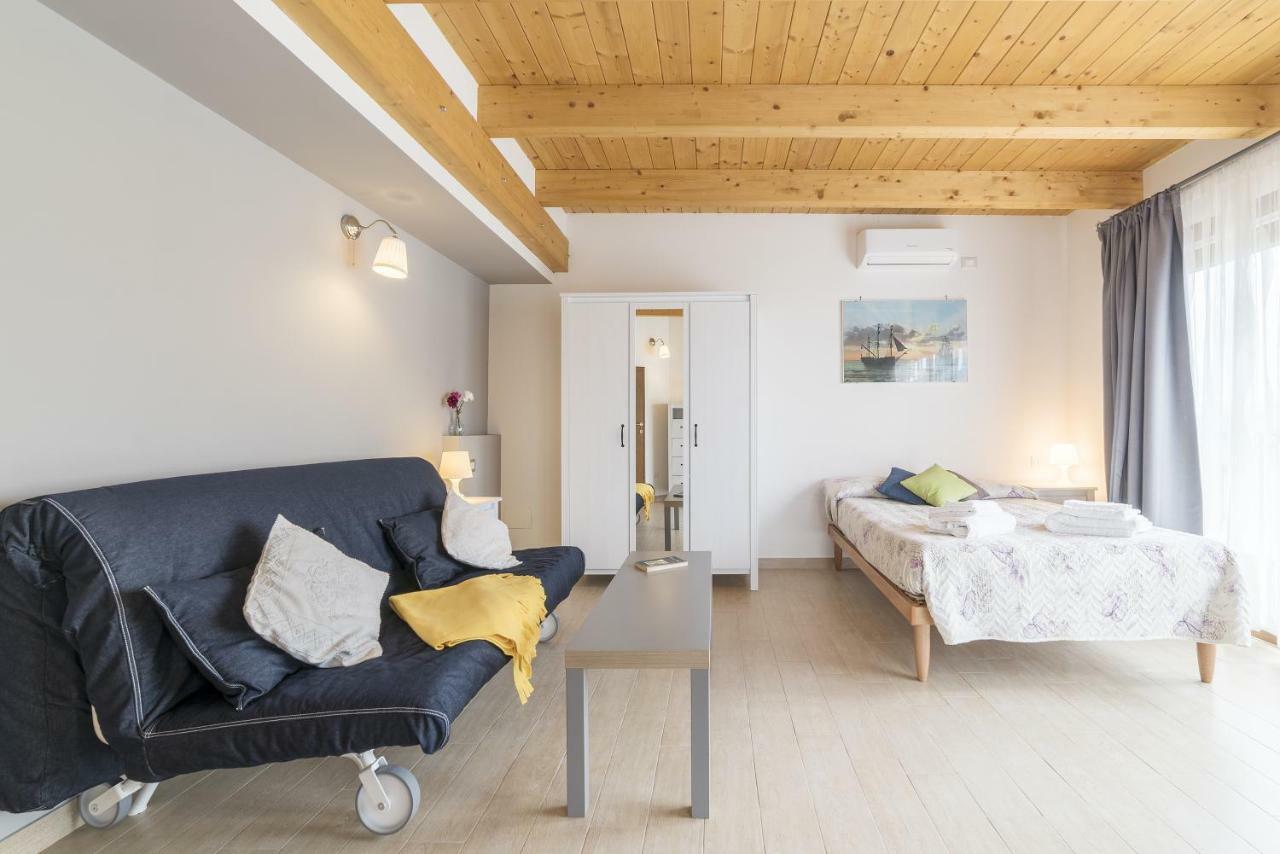 Peperino Attic Flat Apartment Ciampino Ngoại thất bức ảnh