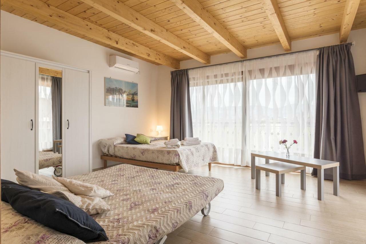 Peperino Attic Flat Apartment Ciampino Ngoại thất bức ảnh